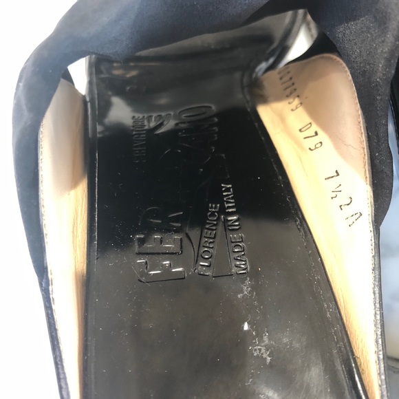 Authentic Ferragamo Block Heel w/ Square Toe - Picture 5 of 7